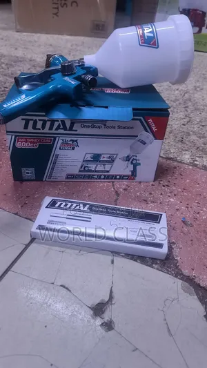 Manual Total 600cc Spray Gun With Adjustable Noozles