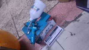 Commercial Total Air Spray Gun With Adjustable Noozles