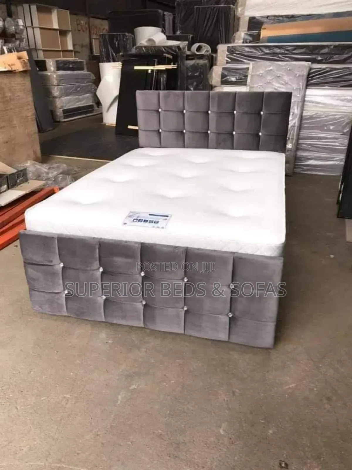 5x6 Fancy Upholstered Chester Bed