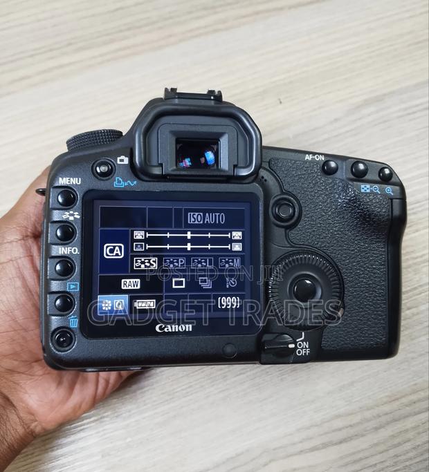 Canon Eos 5d Mark Ii Digital Camera (Body Only) - thumbnail 2