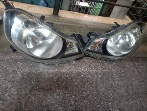 Nissan Advan Headlight