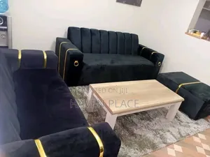 1 Bedroom and Studio Apartments South B/C Netflix