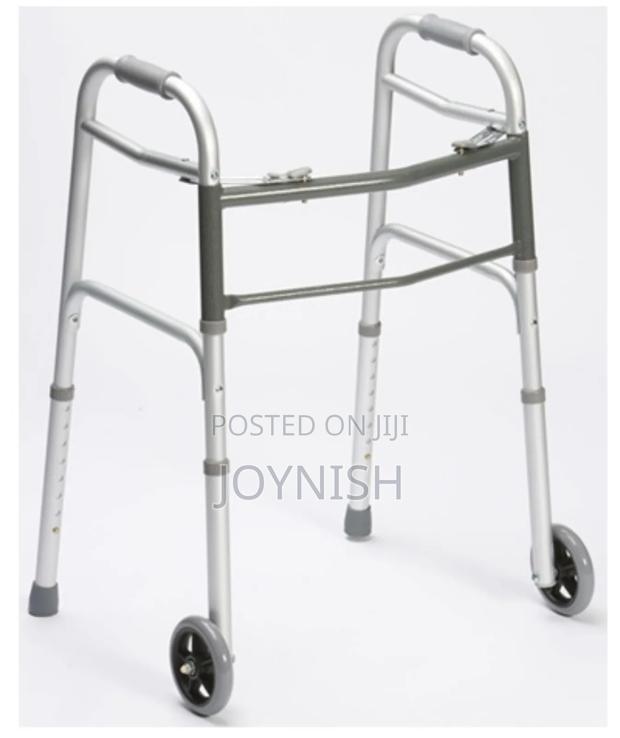 Walkwalking Frame With Wheels - main view