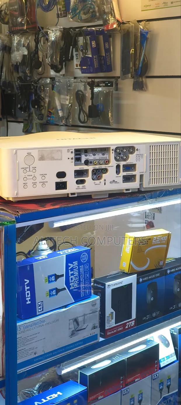 Hitachi Projector - thumbnail 5