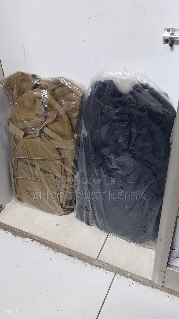 Waterproof Hiking Bags - thumbnail 5