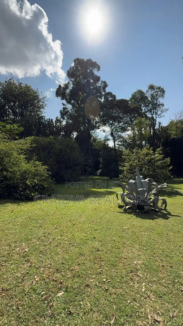 2.5acre Land With a Villa
