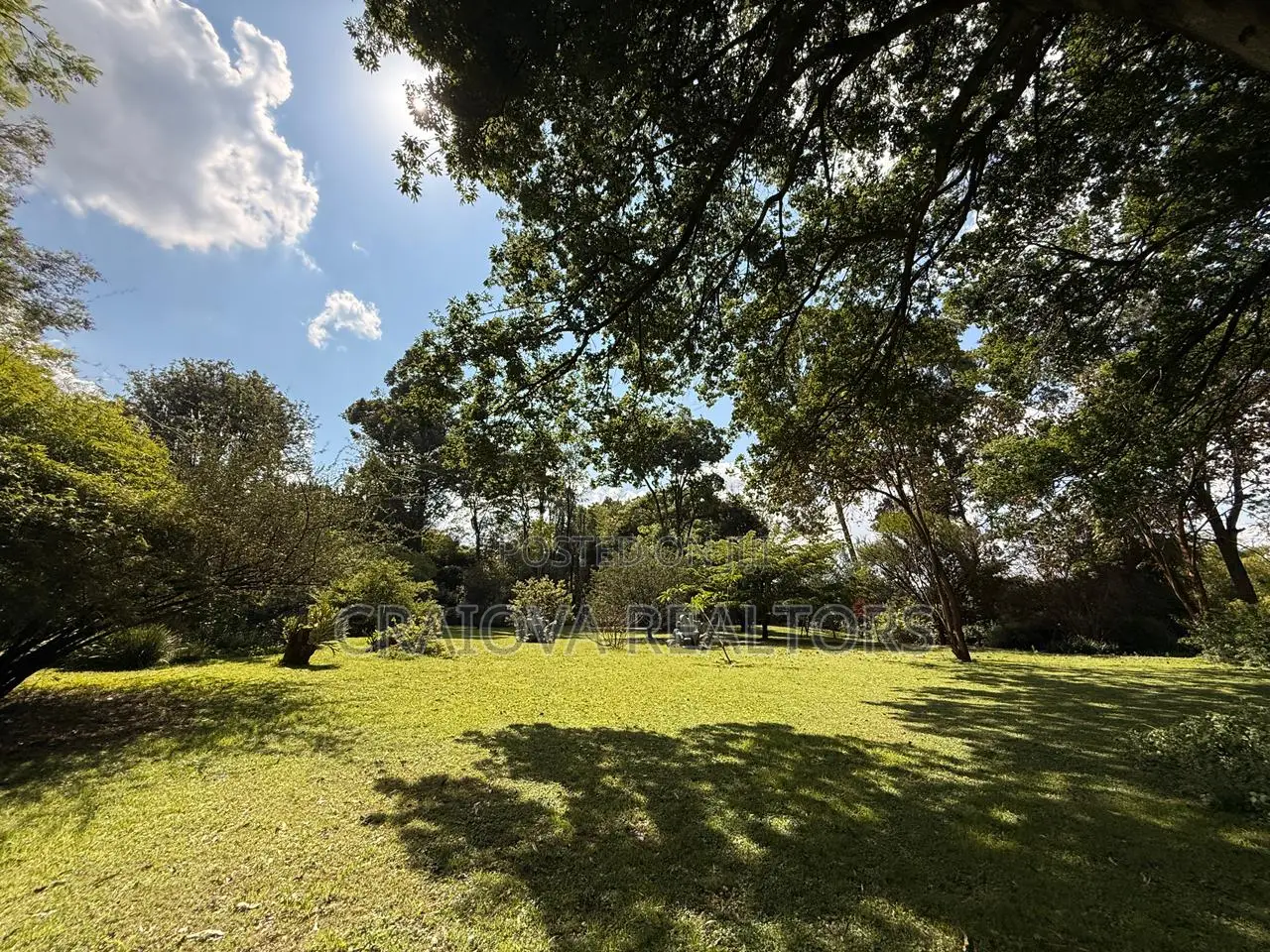2.5acre Land With a Villa