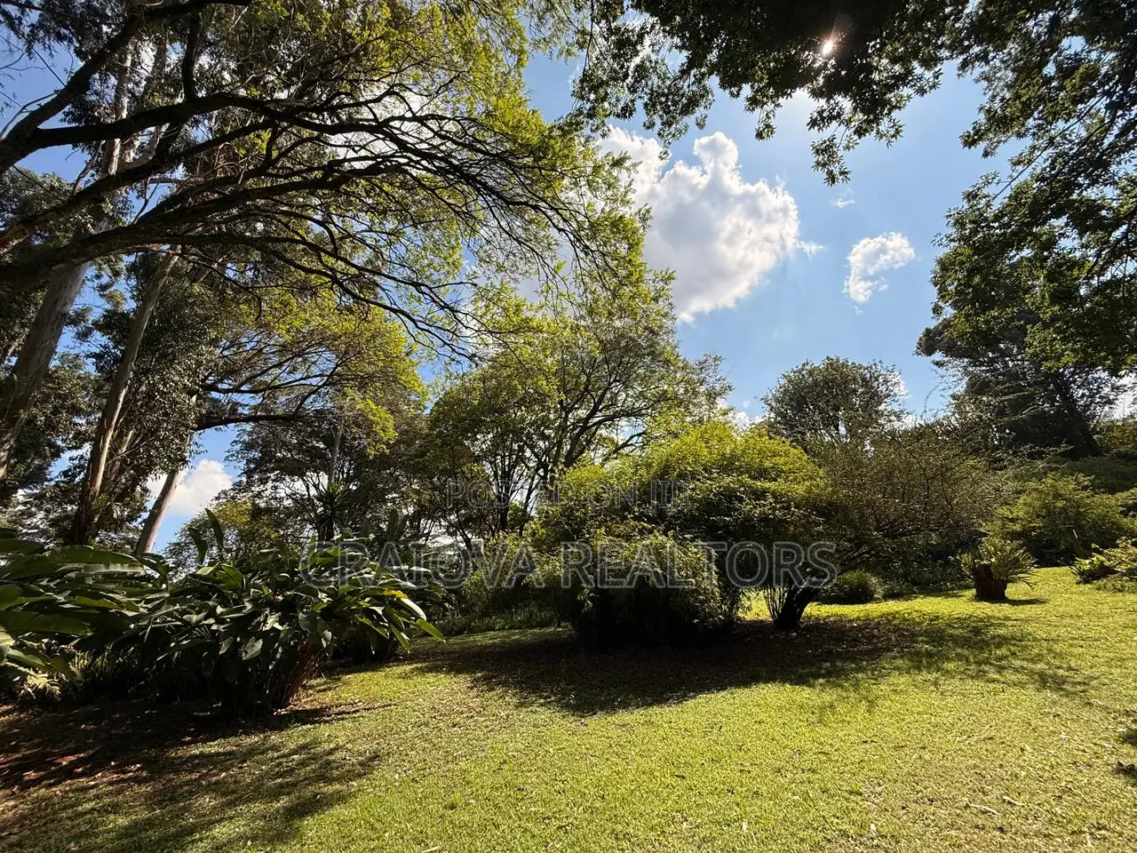 2.5acre Land With a Villa
