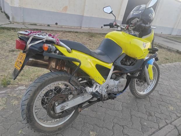 BMW C 650 2019 Yellow - thumbnail 4
