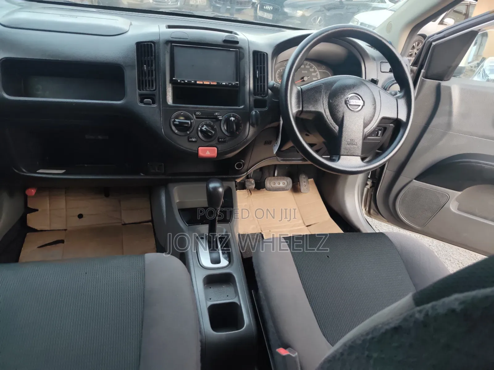 Nissan Advan 2015 Silver