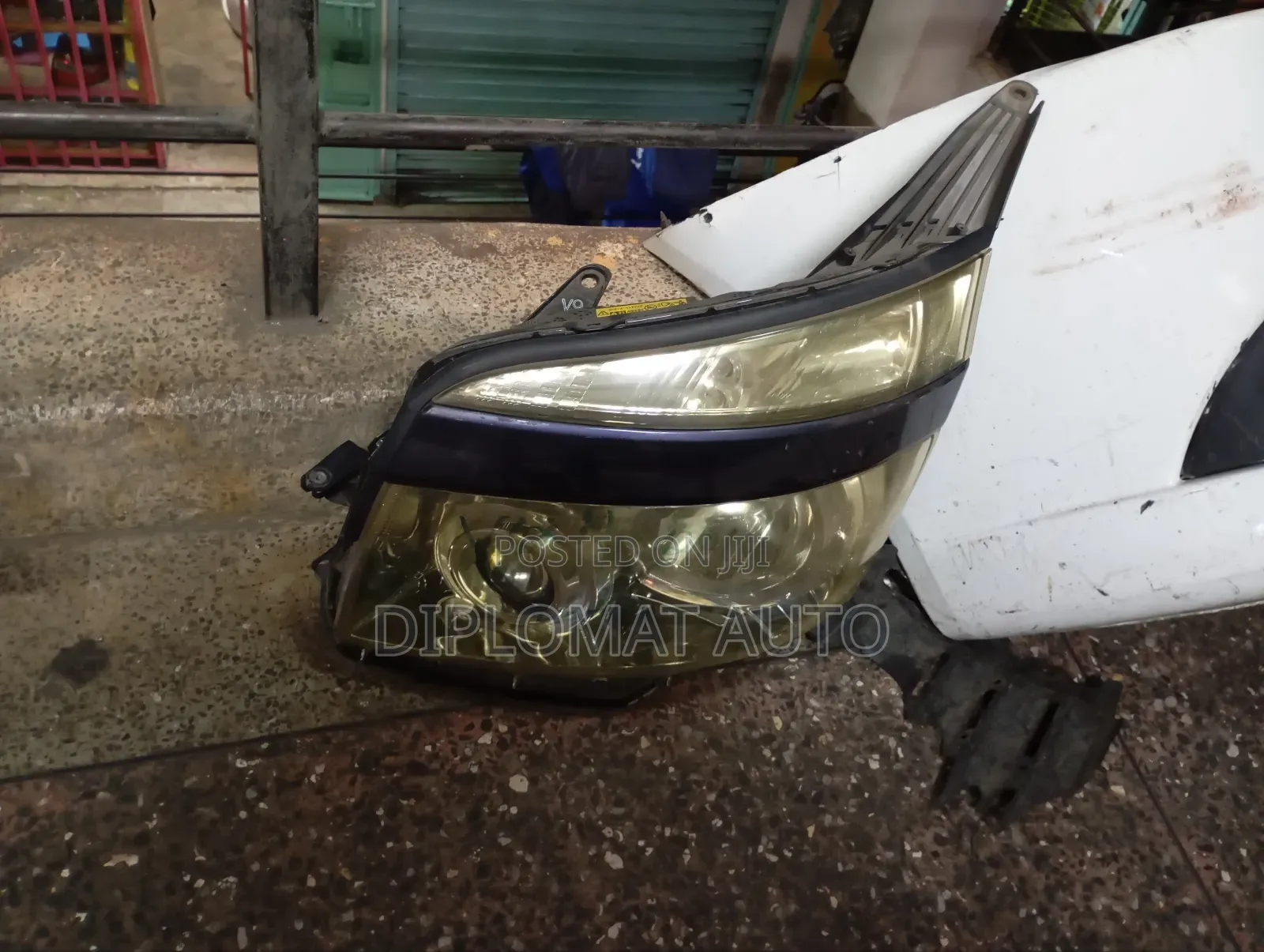 Voxy 2010 Headlight Xenon
