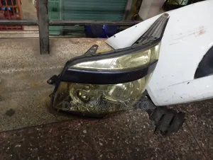 Voxy 2010 Headlight Xenon