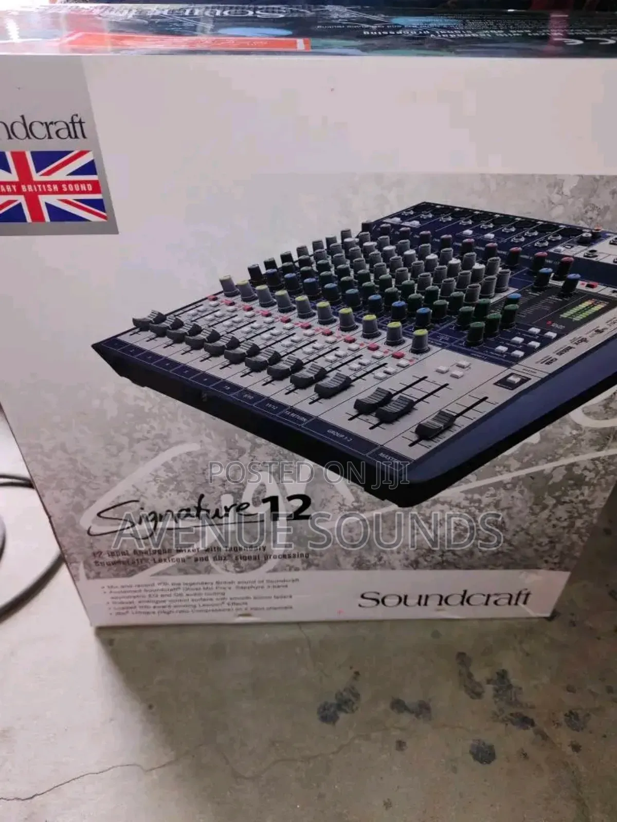 Soundcraft Signature 12 Plain Mixer