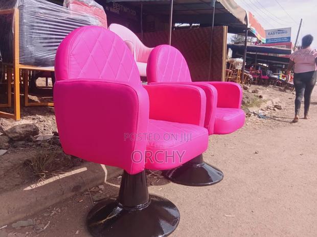 Local Salon Seats - main view