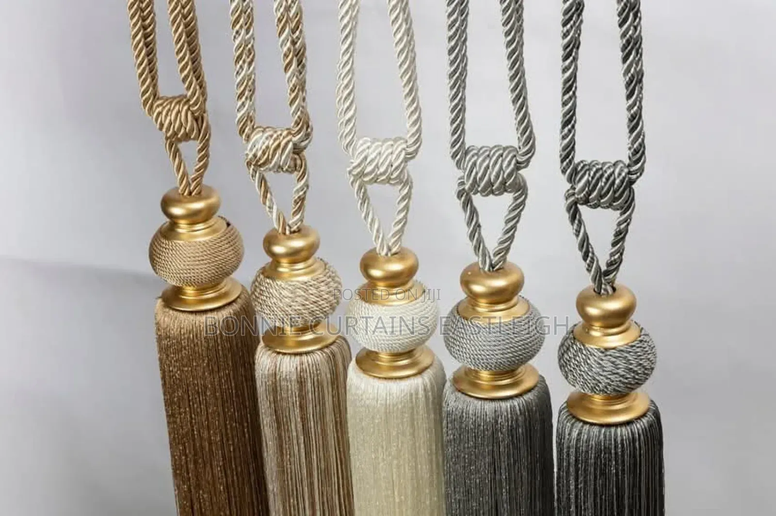 Curtains Holders
