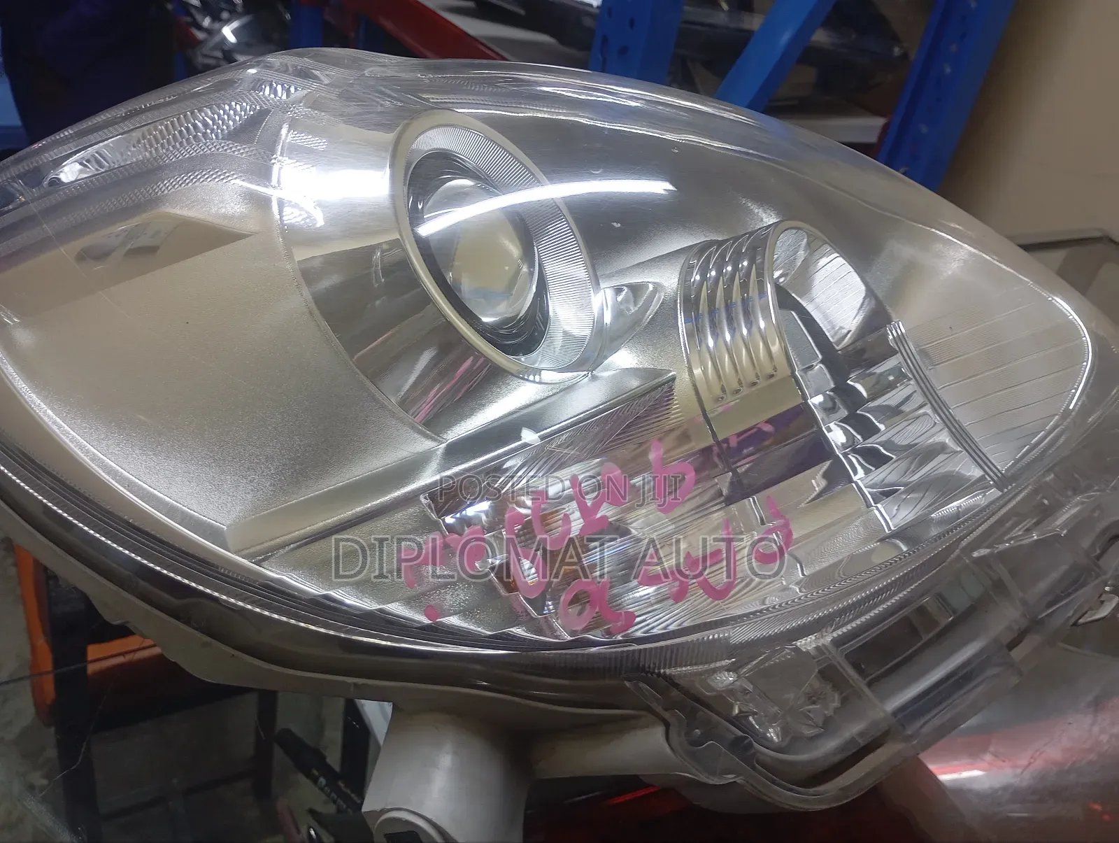 Passo 2010 Headlight Non