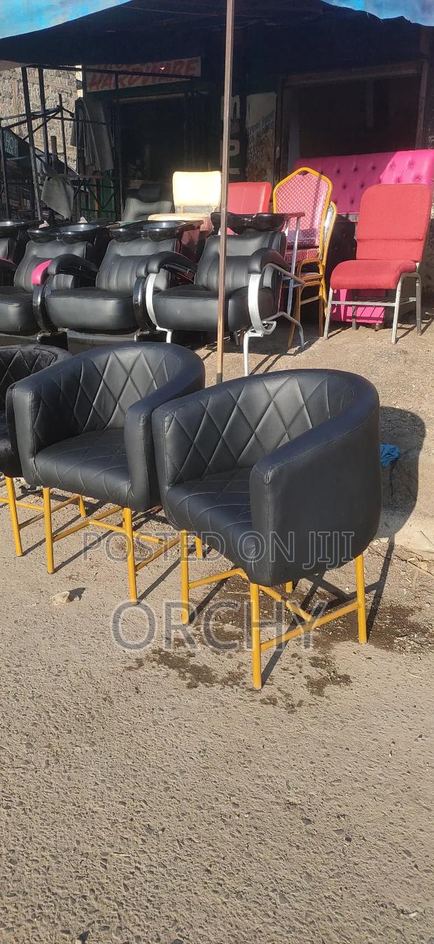 Salon Styling Seats - thumbnail 2