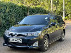 Toyota Corolla Fielder 1.5 Hybrid FWD 2014 Black