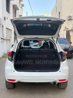 Honda Vezel 1.5 Hybrid 4WD 2018 Pearl