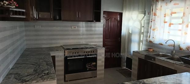 Furnished 3bdrm Bungalow in Ngata Estate for sale - thumbnail 8