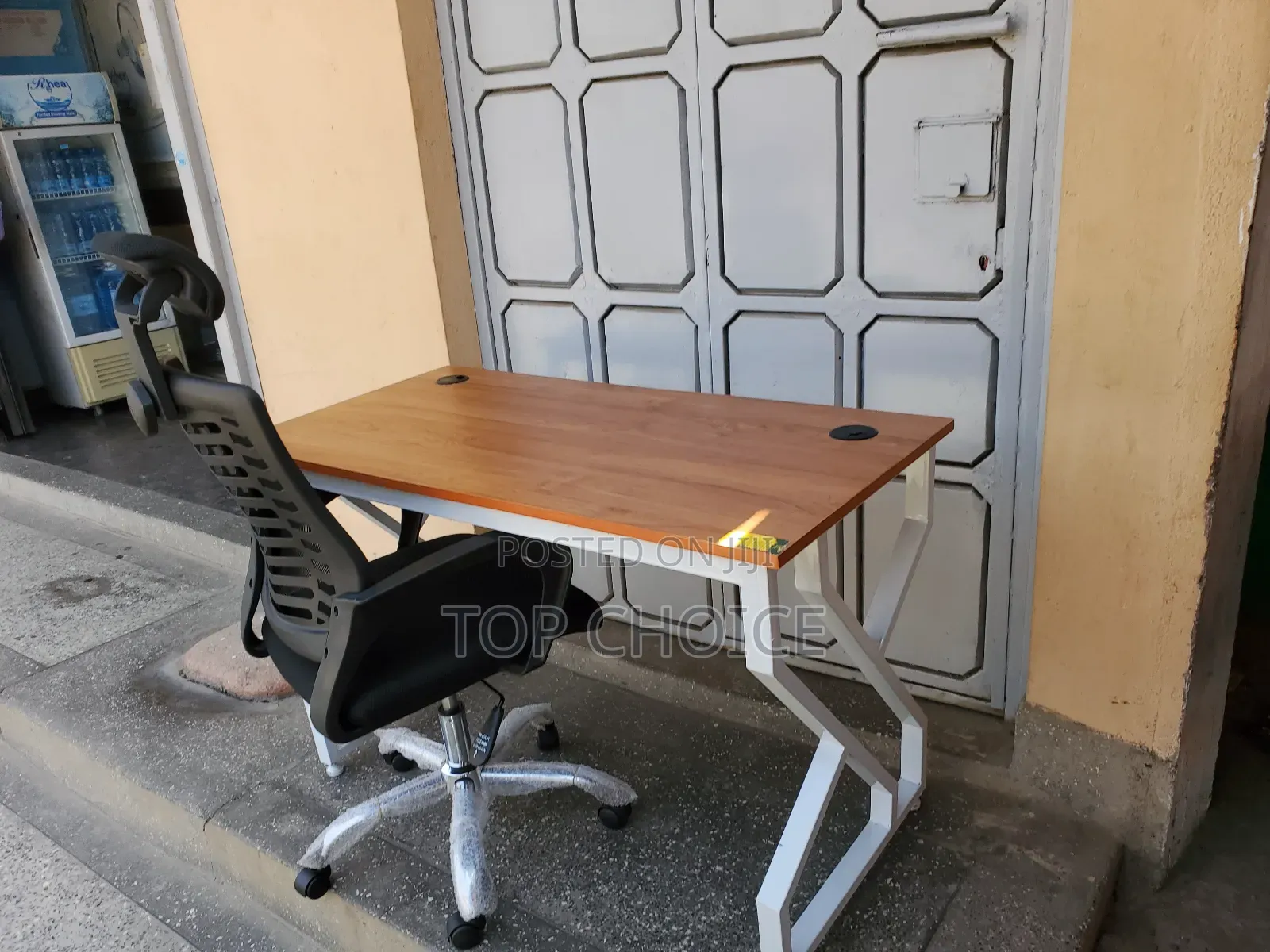 Modern Office Desk With Chair