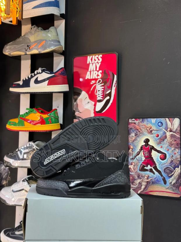 Jordan 3 Retro 'Black Cat' - thumbnail 3
