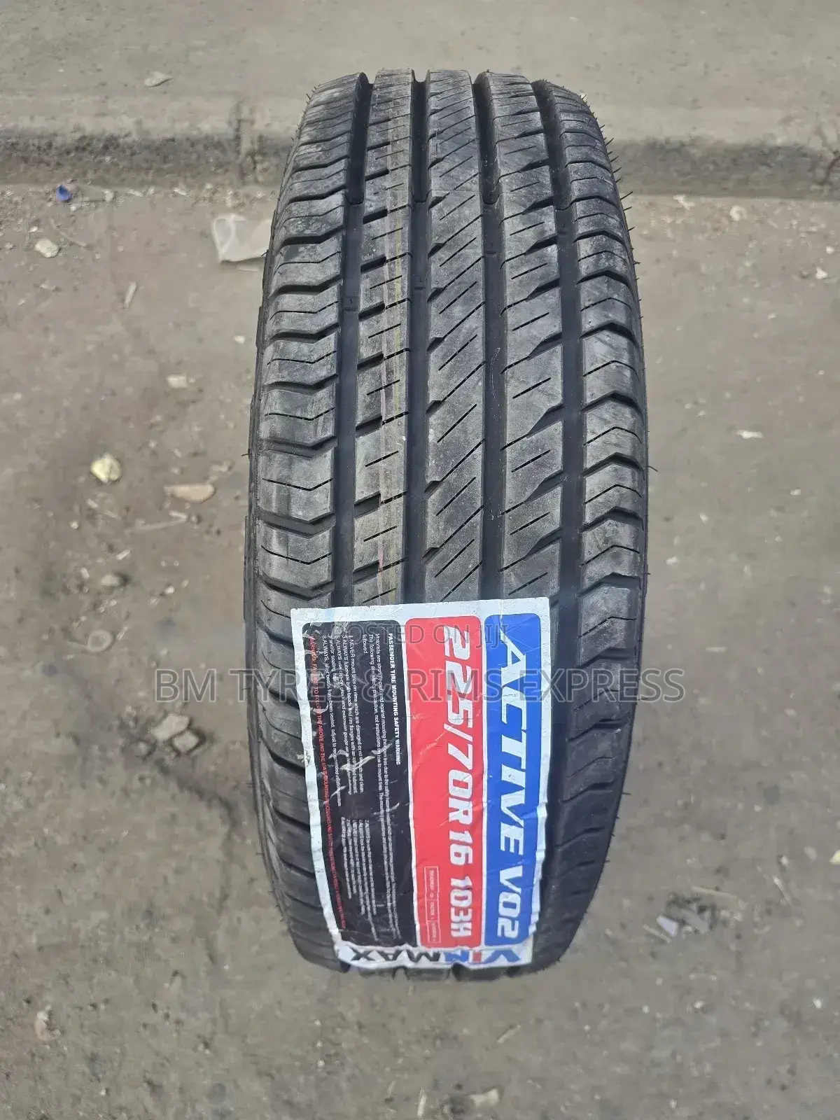 225 /70 R16 Vinmax Tyres (Highway)