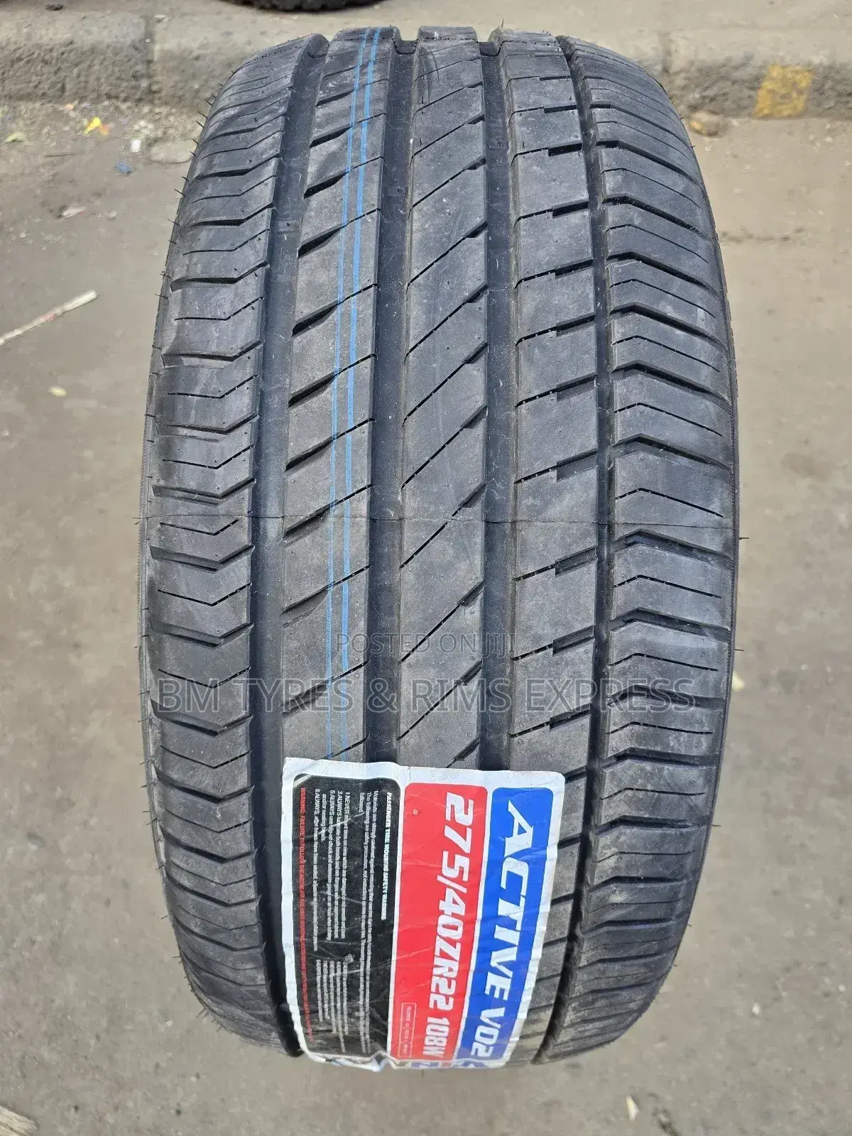 275 /40 R22 Vinmax Tyres (Highway)