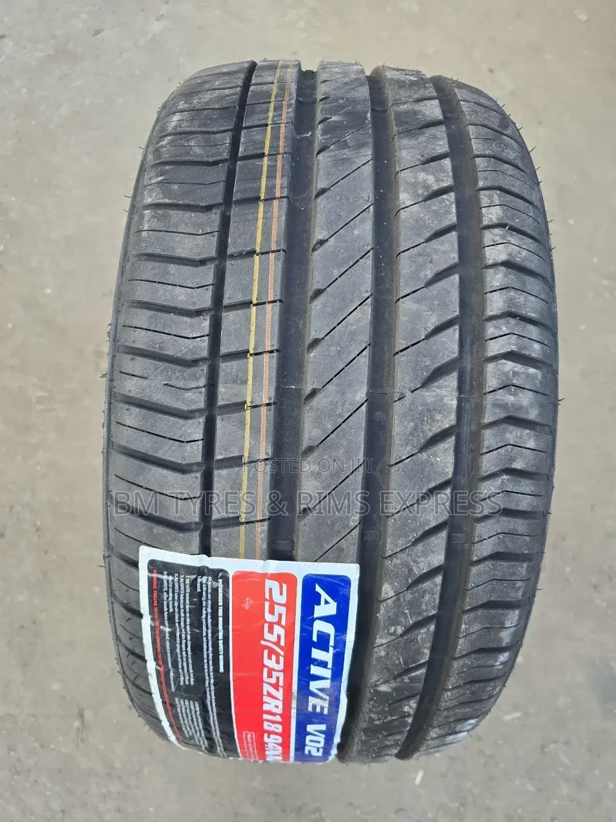 255 /35 R18 Vinmax Tyres (Active V02)