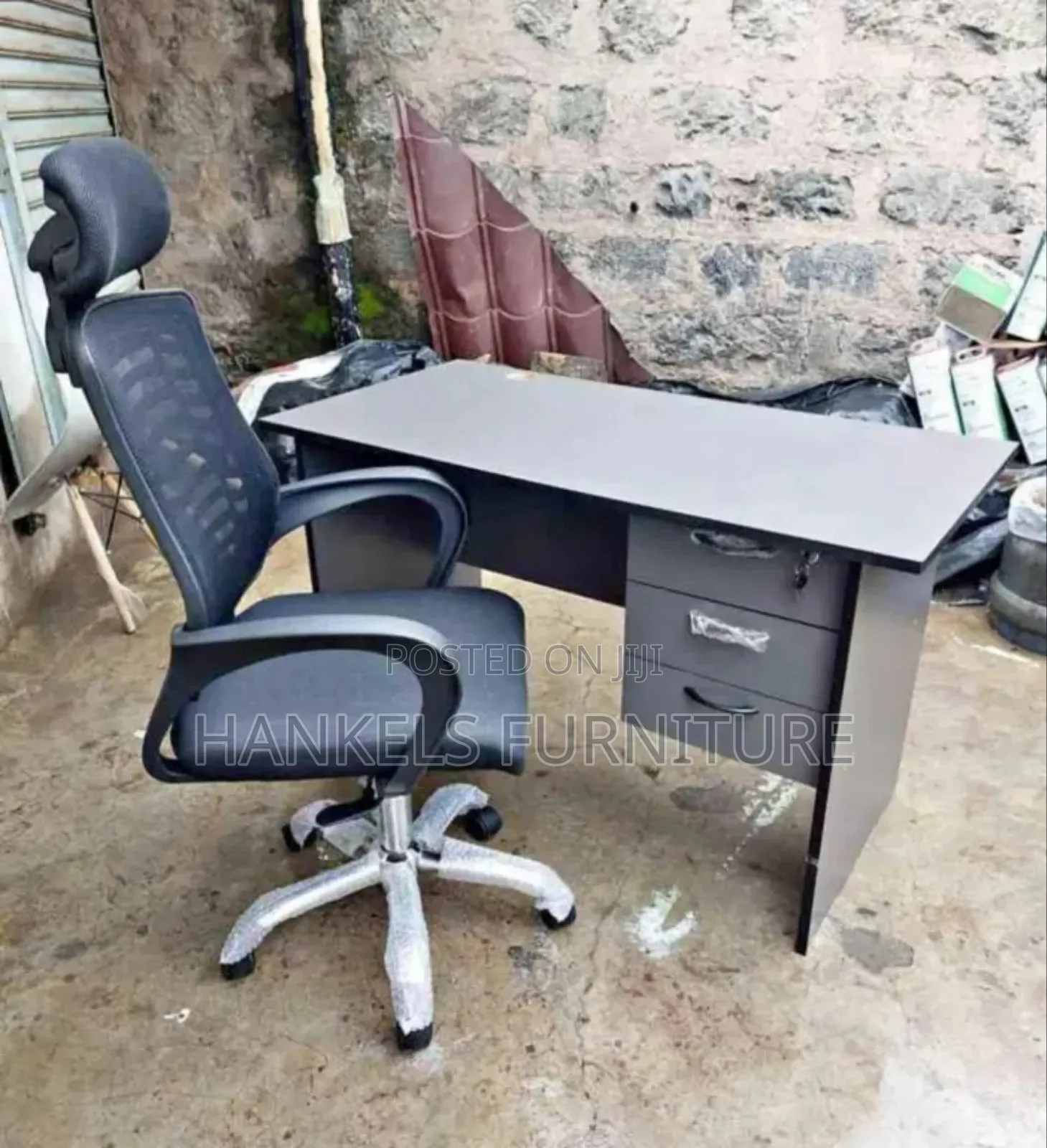 Executive Headrest Chair With Spacious Office Desk