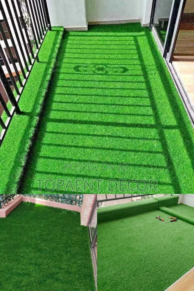 Kids And Pets Friendly Balcony Artificial Green Grass Carpet