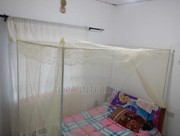 6x6 Cream Mosquito Nets With 4 Metallic Tube Stands