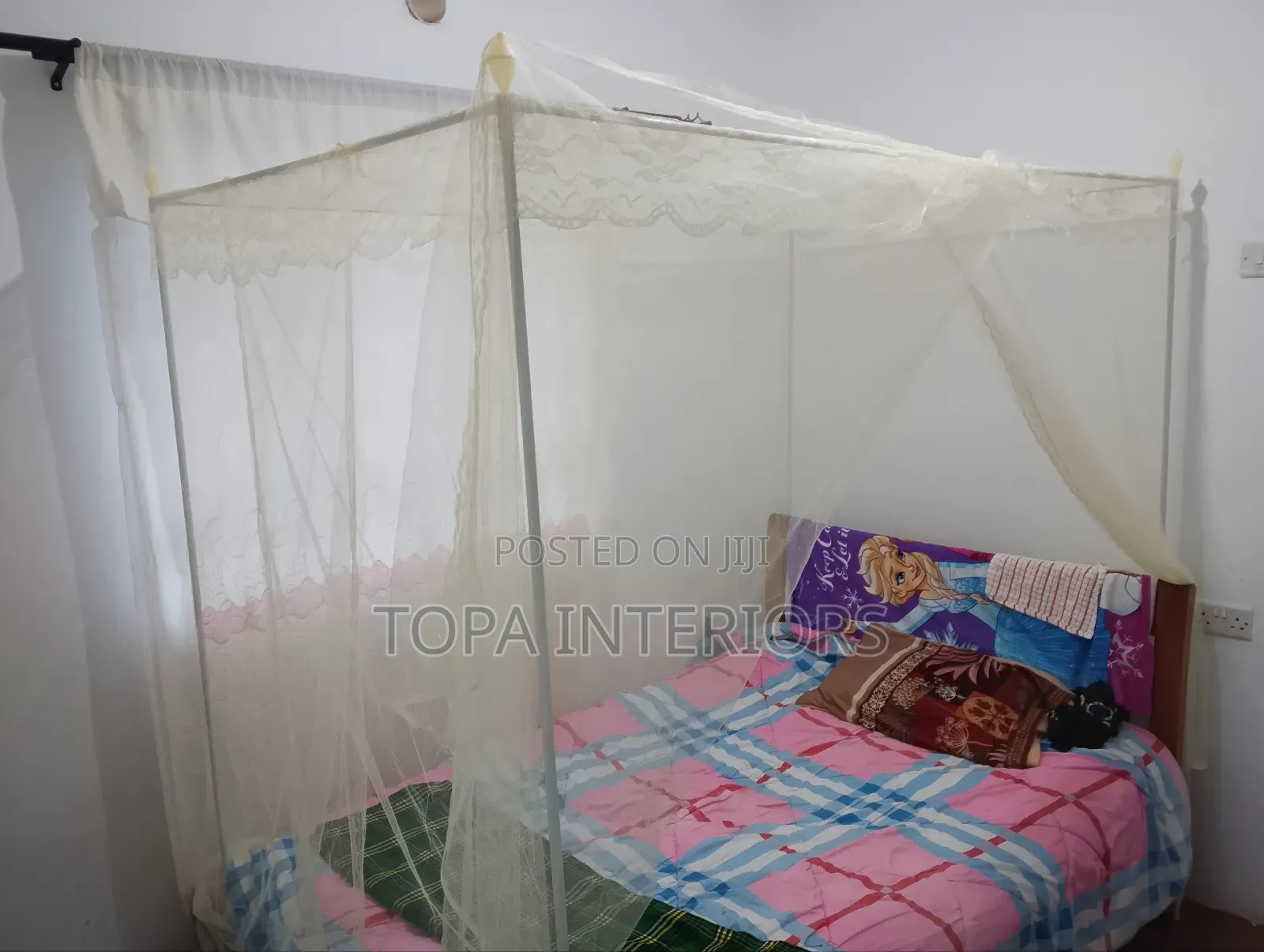 Well Fitted 4x6 Bed Mosquito Nets With Four Stands