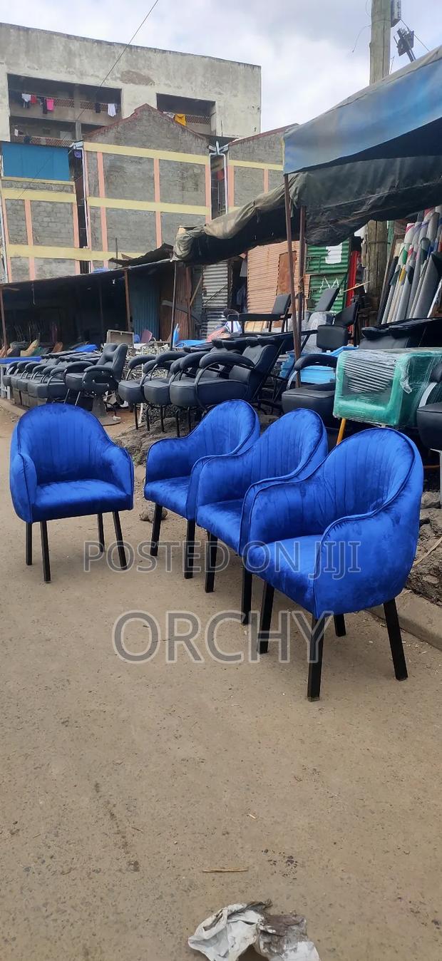 Blue Manicure Seats - thumbnail 3