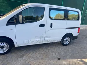 Nissan NV200 2018 White