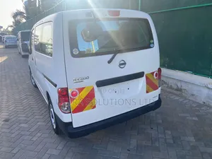 Nissan NV200 2018 White