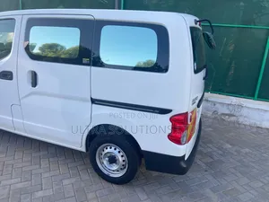 Nissan NV200 2018 White