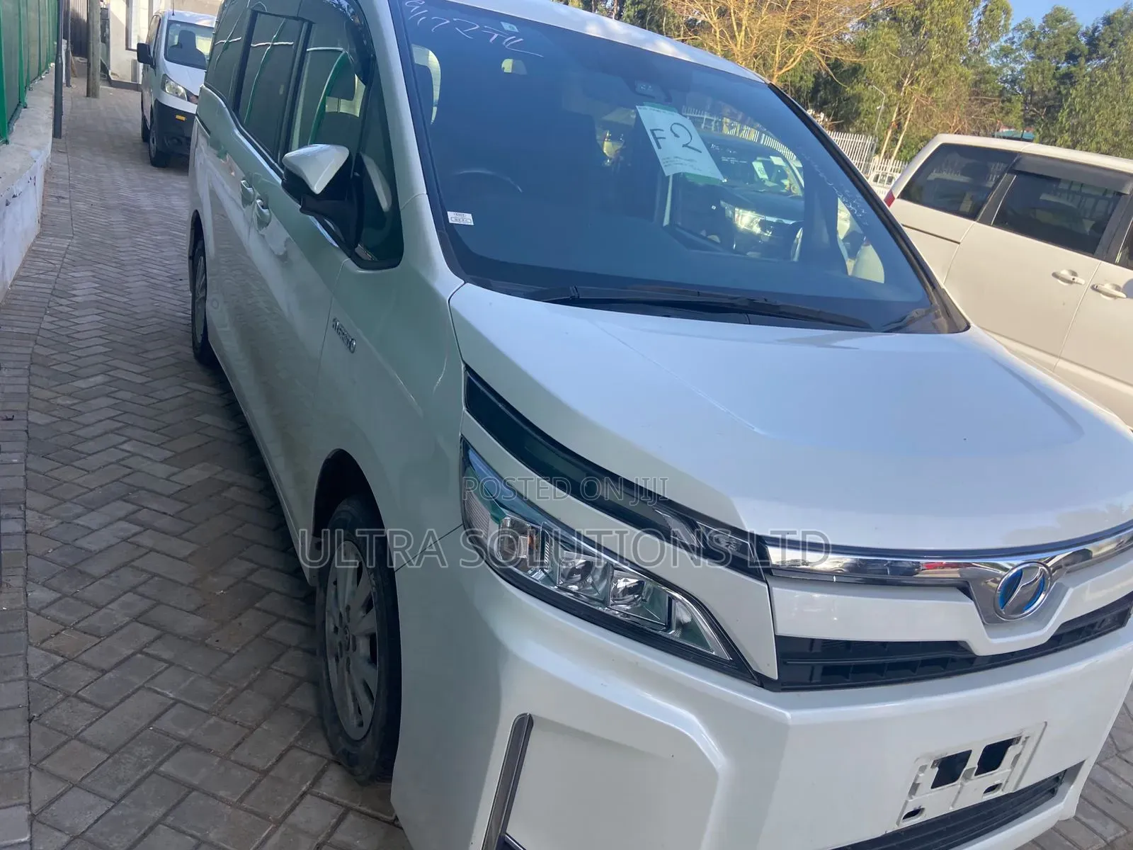 Toyota Voxy 2018 White