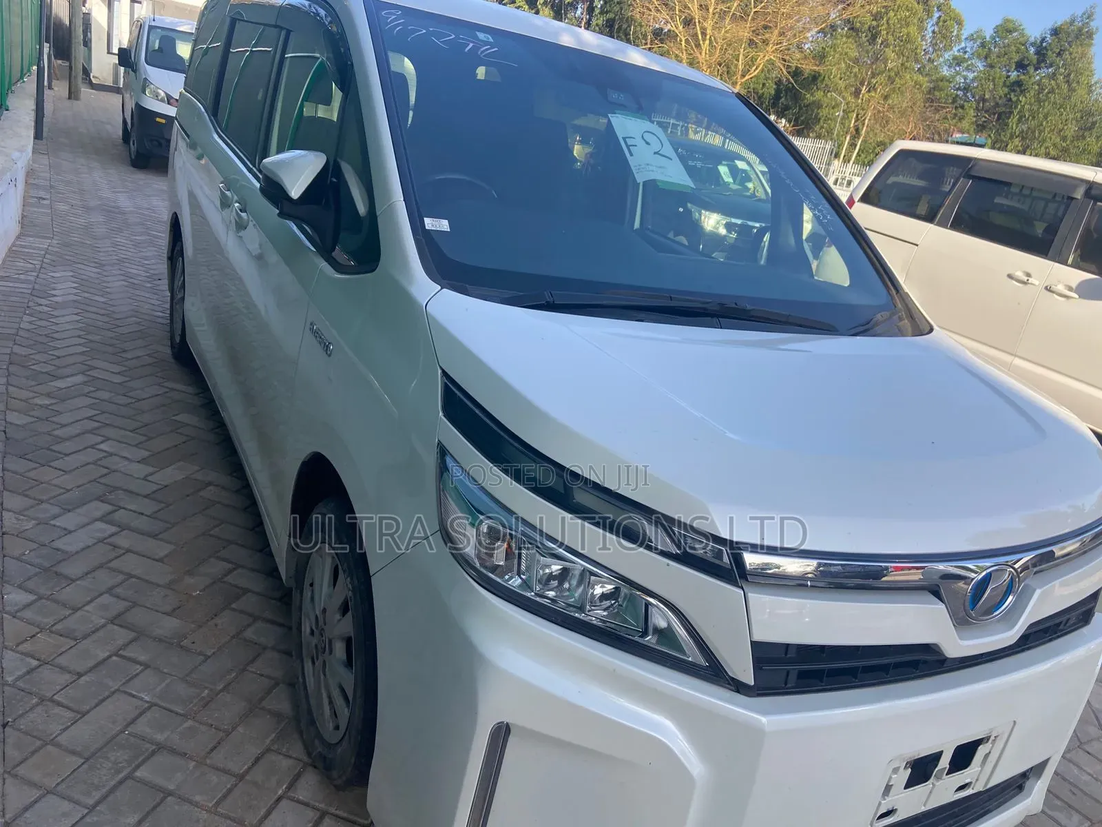 Toyota Voxy 2018 White