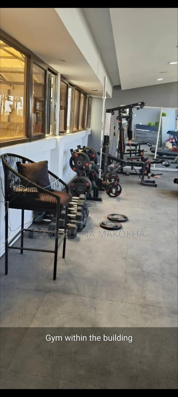 Airbnb Apartment - thumbnail 7