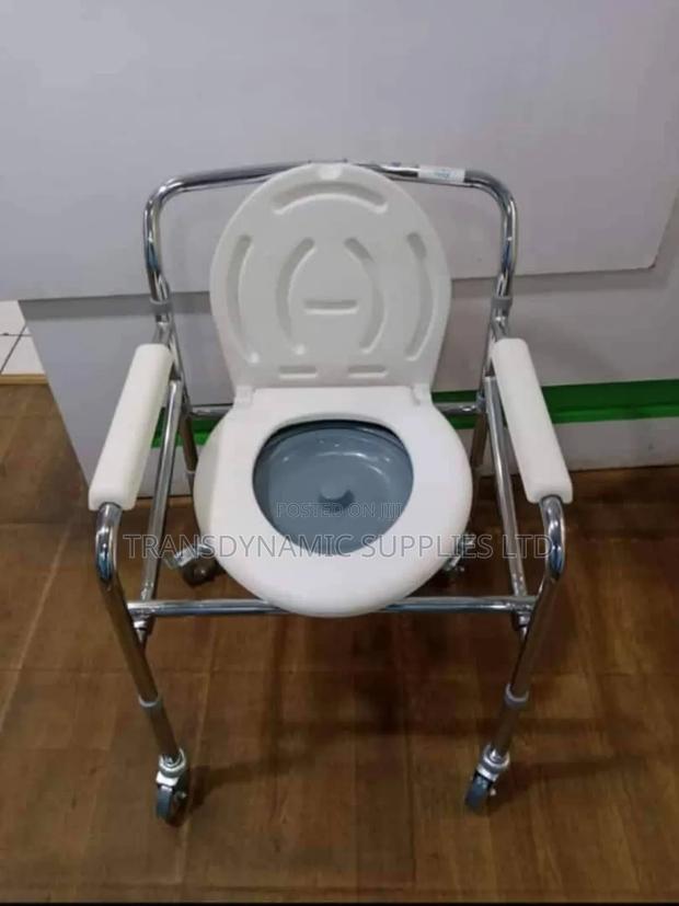 Commode Seat With Wheels - main view