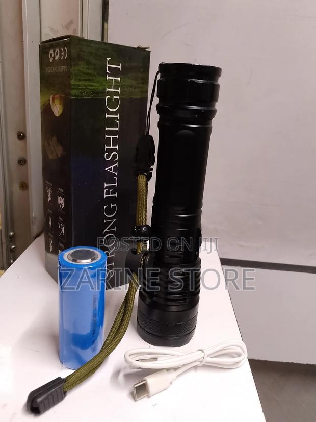 P50 Flashlight Torch Zoomable Light 3 Mode of Light Uses 26650 Battery - thumbnail 3