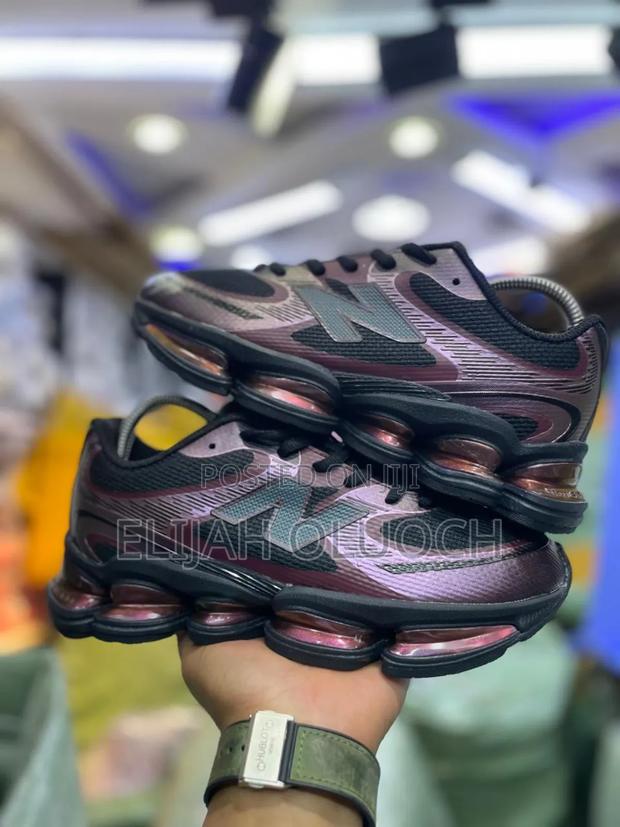 New Balance 2000 Abzorb Black Iridescent - thumbnail 3