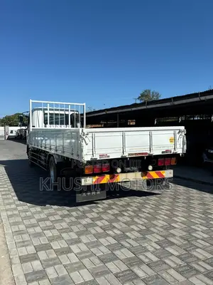 Mitsubishi Fuso Truck 2018