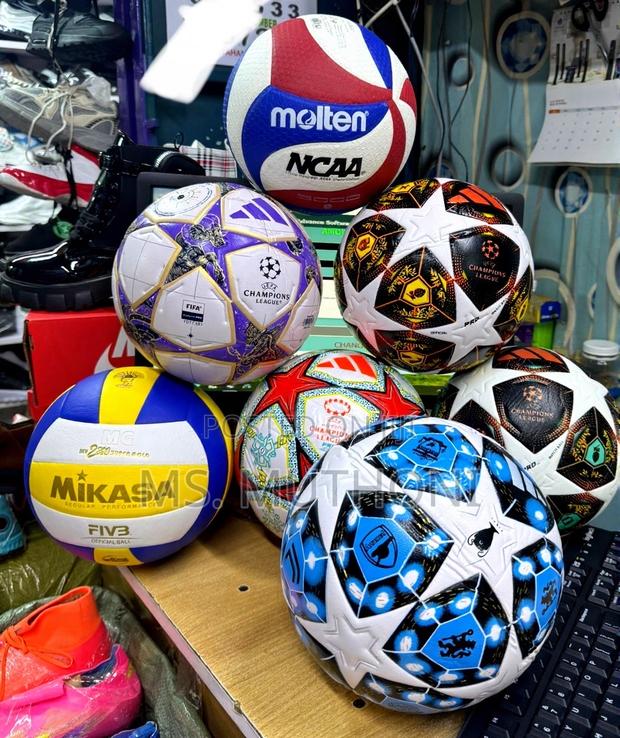 Uefa Champions League Tubeless Football/ Volleyball Balls