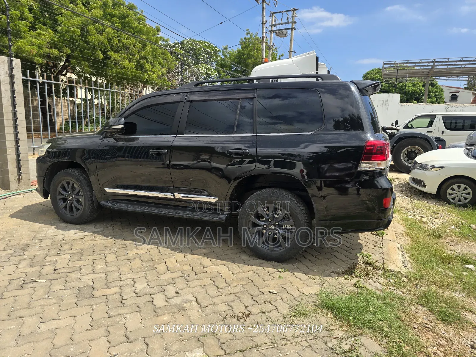 Toyota Land Cruiser 2016 Black
