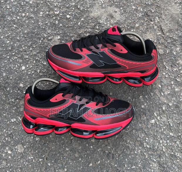 New Balance 2000 Abzorb Black Red
