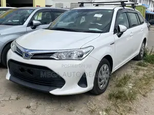 Toyota Corolla Fielder 2018 White