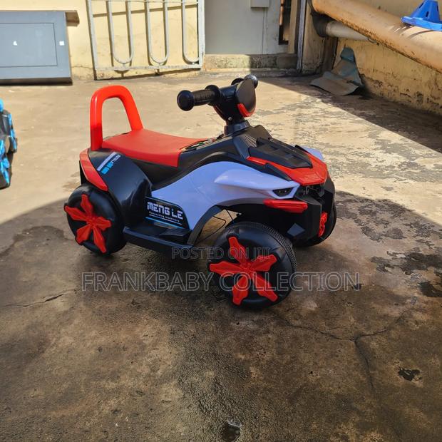 Rechargeable Kids Car. Electric Ride-on Car.