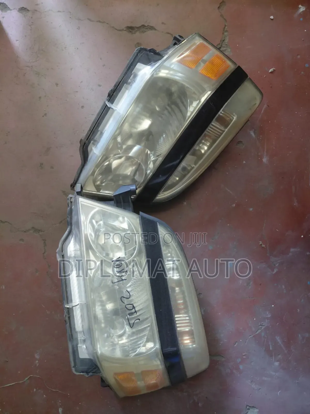 Voxy 2005 Headlight